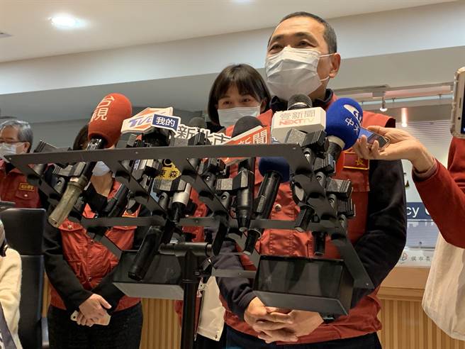 侯友宜今召開防疫會議。（許哲瑗攝）