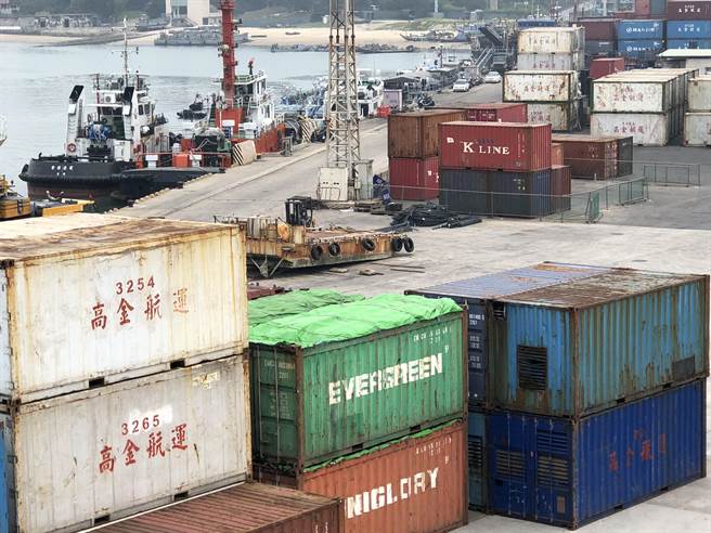 金门阻绝美国「莱猪」上岸，料罗港成为海防第一线。（李金生摄）