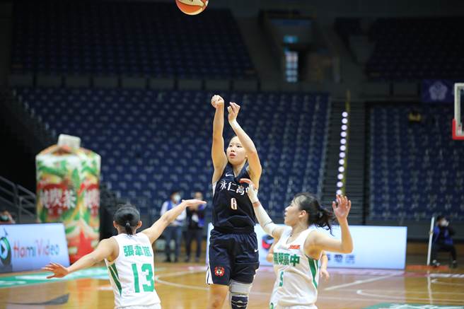 永仁邱群琋今天攻下24分，助队击败阳明，预赛拿下2连胜。（大会提供）