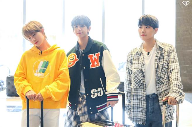 C.T.O团员宇庆（左起）、仕伟、振伟赴韩录制出道节目。（图：远传friDay影音提供）