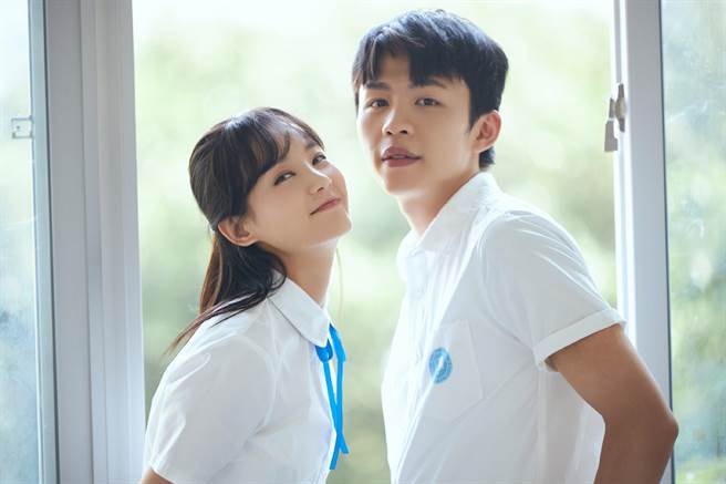 李鸿其、李一桐主演《我在时间尽头等你》。（catchplay提供）