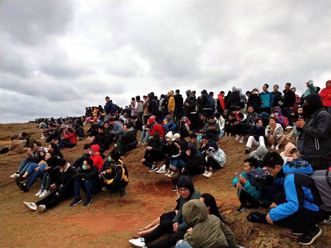 受疫情影响，元旦垦丁龙磐公园迎第一道曙光活动取消，不过垦丁元旦连假住房状况热度不减。（本报资料照）