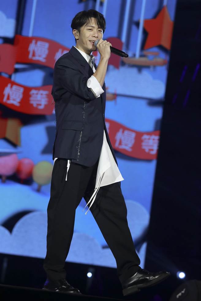 韦礼安高雄跨年晚会开唱。（民视提供）