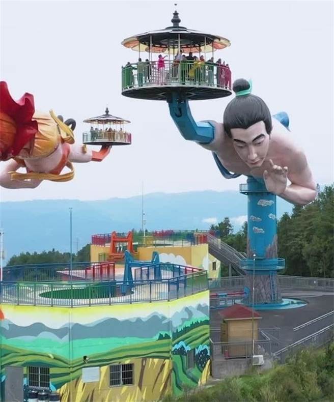 重庆武隆飞天之吻。（图／建筑畅言网）