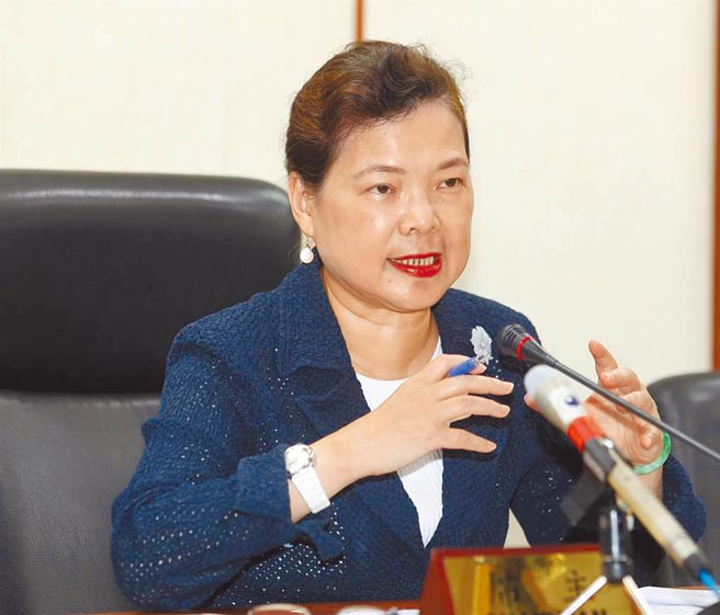 陆资与台商合作、来台投资从严管制！经济部昨公告陆资採分层认定，并禁止具大陆党政军背景者来台投资，专门技术直、间接转让都须事先申请。图为经济部长王美花。（本报资料照片）