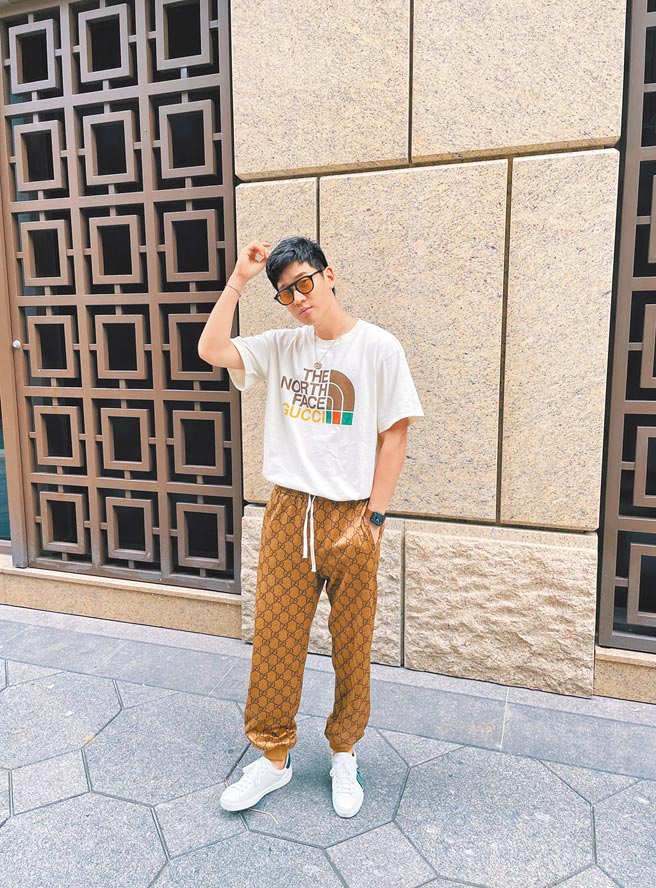 周兴哲穿上The North Face x Gucci联名系列，帅翻天。（Gucci提供）