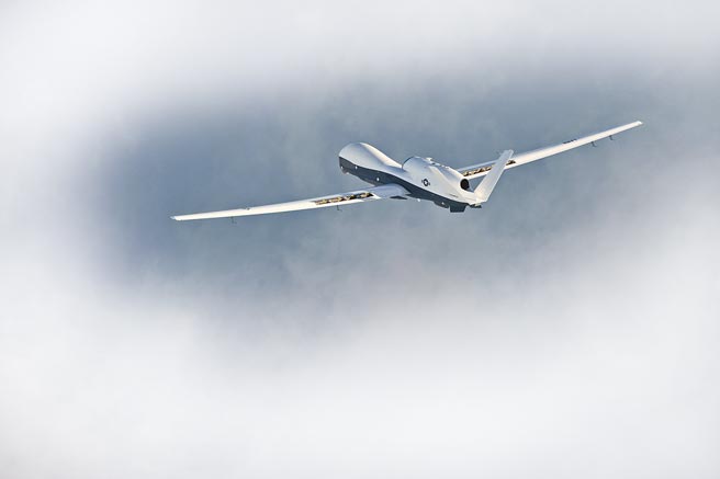 美国海军MQ-4C「海神」无人侦察机。（取自美国海军研究学会新闻）