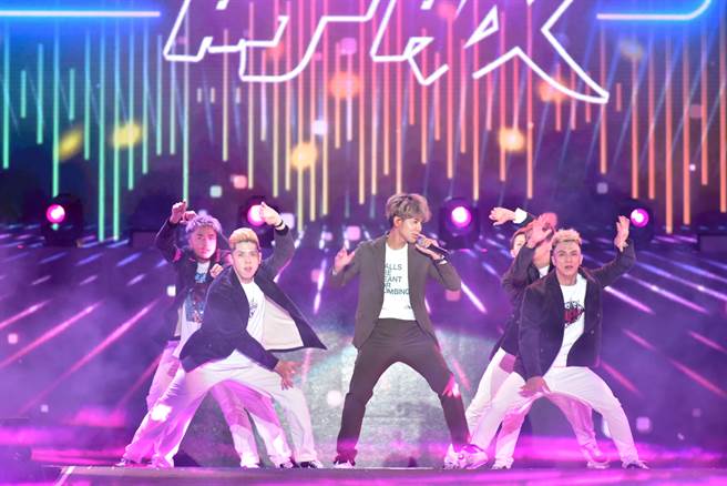 台中市政府举办「犇向幸福！2021台中跨年夜」，中央公园场首度改为线上直播，不开放民眾入场。（台中市政府提供）