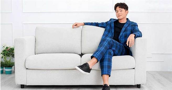 宥胜当初被制作人王佩华相中，才开启演员之路。（图／张佑铭摄）