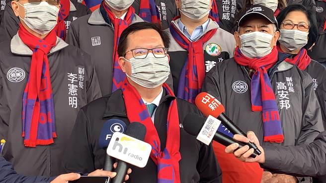 桃園市長鄭文燦還原昨日5位「自主健康管理者」入場的調查經過。（黃婉婷攝）