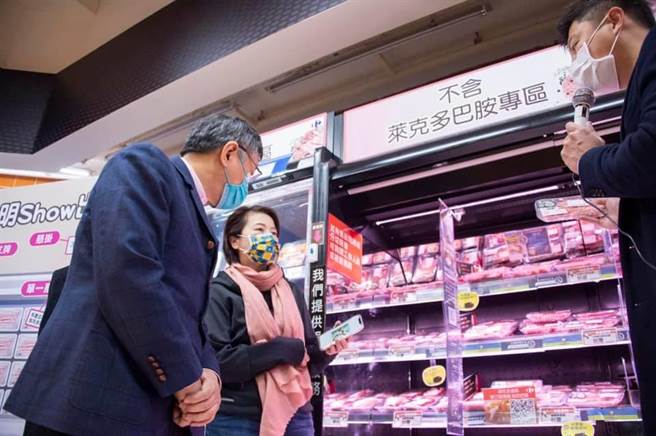 台北市长柯文哲（左）和副市长黄珊珊（右）。（图片摘自柯文哲脸书）