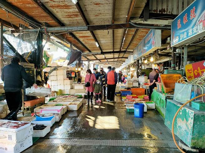 過去彰化塭仔漁港市場滿滿烏魚的榮景，已經不再了。(吳建輝攝)