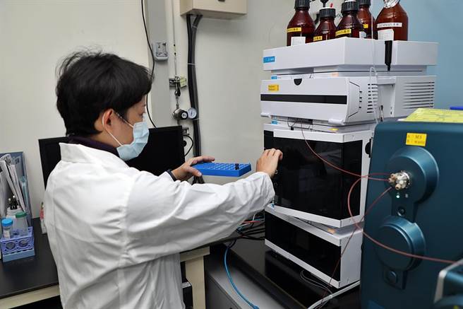 今天元旦是開放萊克多巴胺豬肉進口的第一天，嘉義市衛生局即展開稽查抽驗行動。（嘉義市政府提供∕呂妍庭嘉義傳真）