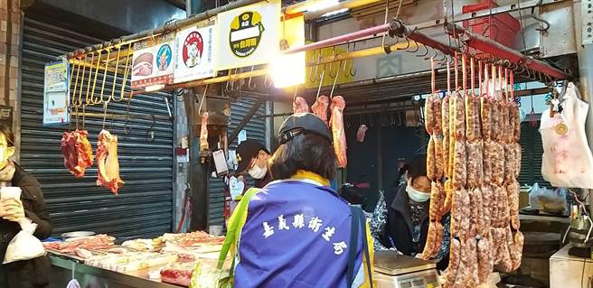 嘉义县为因应中央要求强制标示「肉品及使用原料原产地」，今启动专案稽查。（嘉义县政府提供∕吕妍庭嘉义传真）