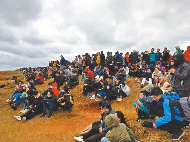 受疫情影響，元旦墾丁龍磐公園迎第一道曙光活動取消，不過墾丁元旦連假住房狀況熱度不減。（本報資料照片）