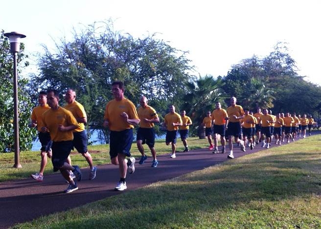 巴塞隆納學界發現，早上8點到10點運動，能降低罹癌風險逾2成。(圖/DVIDS)