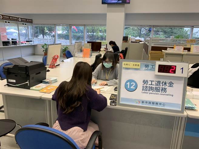 台中市勞工局提供的勞動法令諮詢服務，約74.4％民眾表示滿意。（台中市府提供／盧金足台中傳真）
