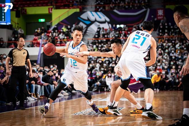 林志傑擺脫前役低潮，2日拿下12分、6籃板。(PLG提供)