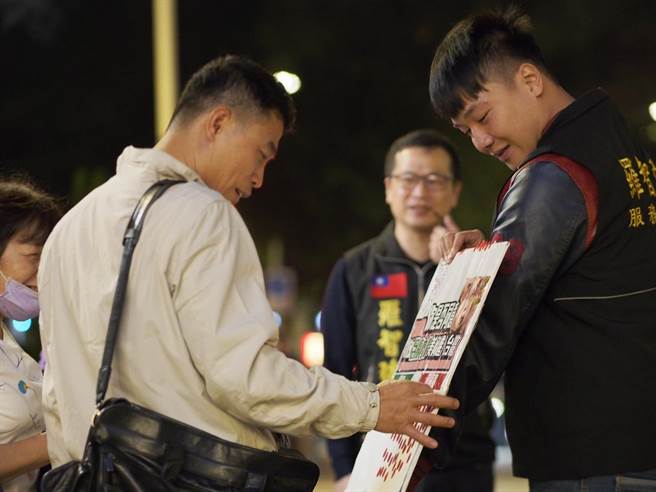 罗智强的市议员席次拟交棒助理杨植斗，世代传承。（杨植斗提供）