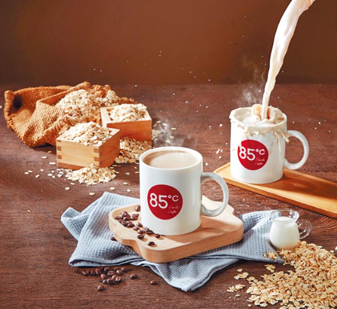 85度C全新燕麥奶紅茶、拿鐵營養上市，乳糖不耐症也能喝！	圖／85度C提供