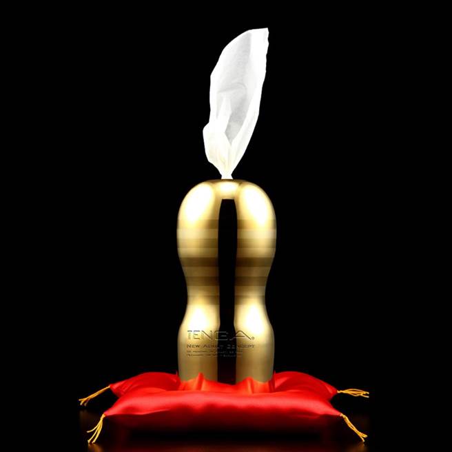 千万日圆纯金打造TENGA面纸盒（图／BEEN蜂报提供）