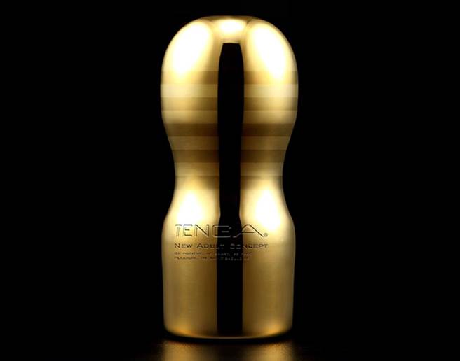 千万日圆纯金打造TENGA面纸盒（图／BEEN蜂报提供）