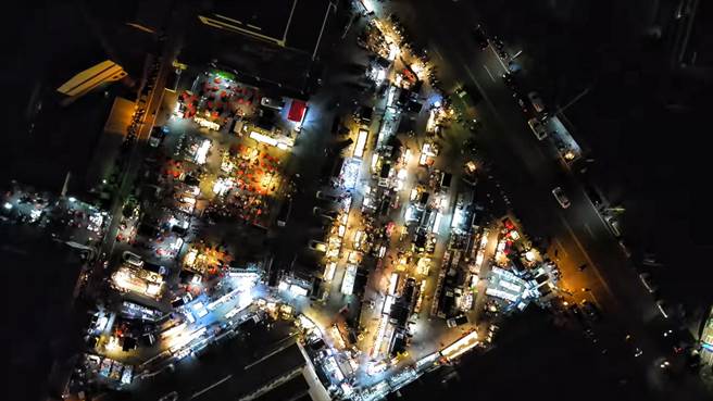 何炳樺說，影片推出後很多里民打給他，說他們在外打拼的兒女，看到影片都說想趕快回家。（何炳樺提供／吳建輝彰化傳真）