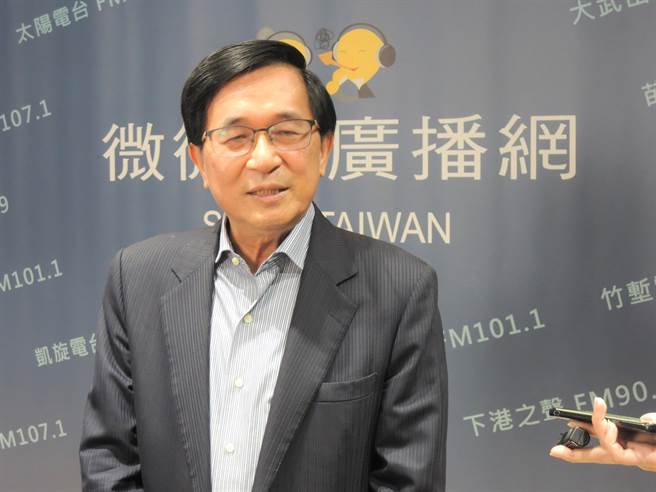 前总统陈水扁在主持节目前接受媒体访问。（林瑞益摄）