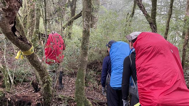 陳姓山友單攻白姑大山失蹤，警消動員搜救。（南投縣消防局提供／廖志晃南投傳真）