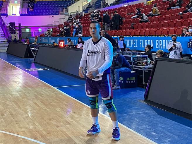 即将面临PLG联盟生涯初登板的攻城狮后卫郑玮。(黄及人摄)