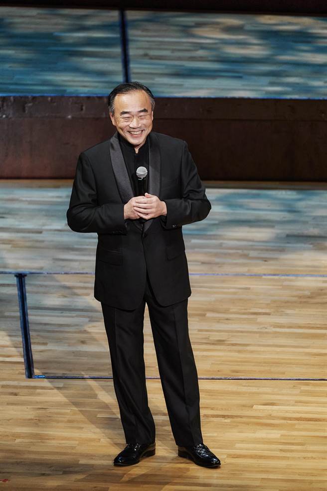 小提琴家林昭亮认为，音乐演奏不只是关在琴房就可以练成，必须透过和人互动，与人交流学习而来。（大师星秀音乐节提供）