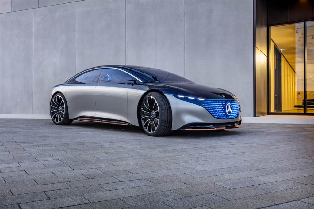 數位化還能有何種轉變？Mercedes-Benz即將發表MBUX Hyperscreen高端曲面螢幕科技
