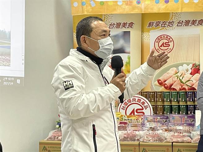 國民黨前立委陳學聖表示，若藍營縣市首長不配合中央，堅持執行萊豬零檢出，恐被送監察院彈劾，新北市長侯友宜表示「知道法令分寸在哪」。（記者蔡雯如攝）