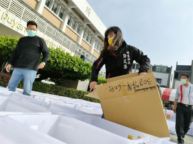 彰化县埔盐乡长许文萍宣布从今年元旦起，将发放6000元的坐月子津贴，希望能拉高生育率，吸引更多乡亲增产报国。（本报资料照片）