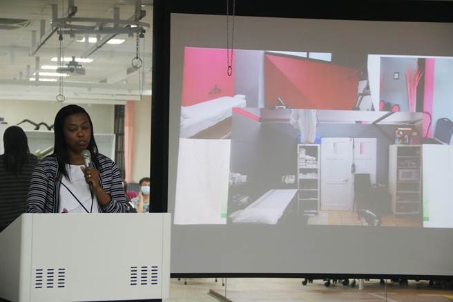 弘光物治系圣文森校友帕卡西那回母校分享开业经验。（陈淑娥摄）