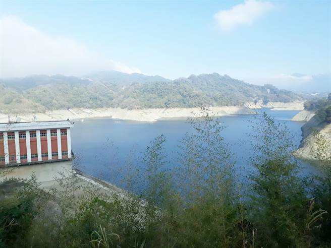鲤鱼潭水库水情吃紧。（自来水第四区管理处提供／陈淑芬台中传真）