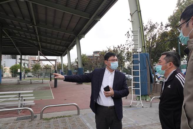 鹿港體育場加裝7支監視器。（吳敏菁攝）