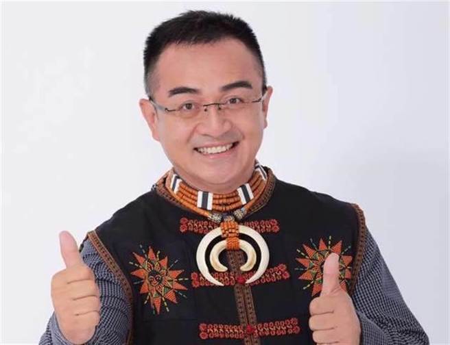 屏东县议员周陈文彬因涉嫌以每票2000元代价，向选民买票遭判当选无效确定，但事后发现，同选区另名选将戴文柱也因违反选罢法遭判刑3月、得易科罚金，缓刑3年、褫夺公权1年，成了议员选区当选人与落选人都涉贿局面。（取自周陈文彬脸书／袁庭尧高雄传真）