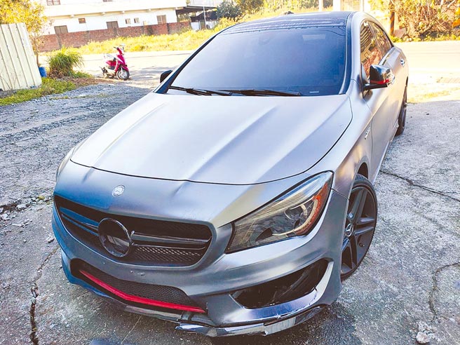 石姓婦人被機車撞倒後，又被賓士轎車輾過死亡！（民眾提供／廖志晃南投傳真）