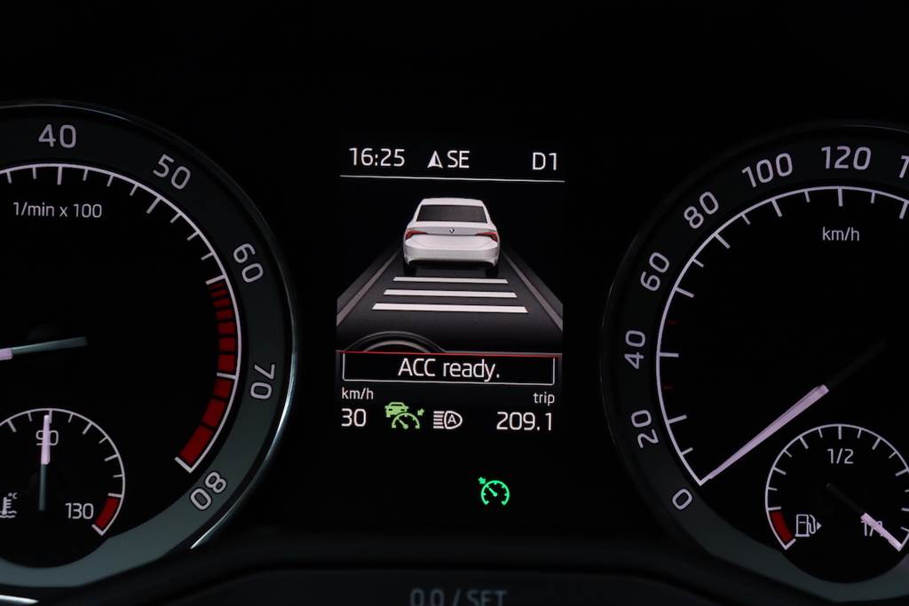 延續優雅的轎車本質，2021 Škoda Superb Sedan 1.5 TSI 菁英型
