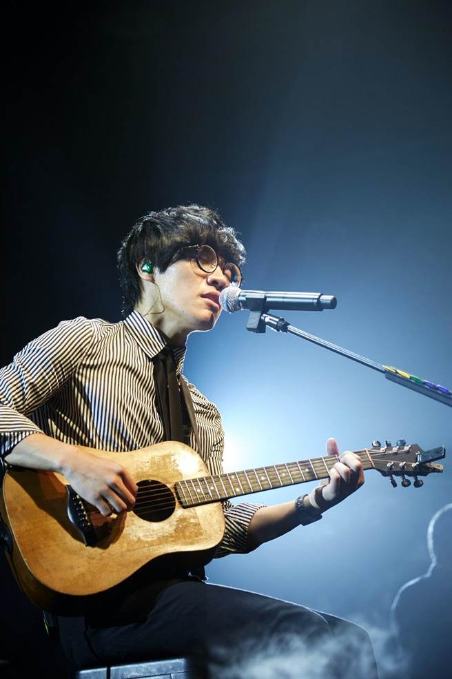 盧廣仲推出全新單曲〈明年〉。（添翼創越工作室提供）