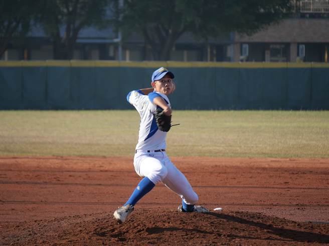 高中木棒联赛三民先发投手卢泓捷7.2局飙12次三振。（学生棒联提供／廖德修台北传真)