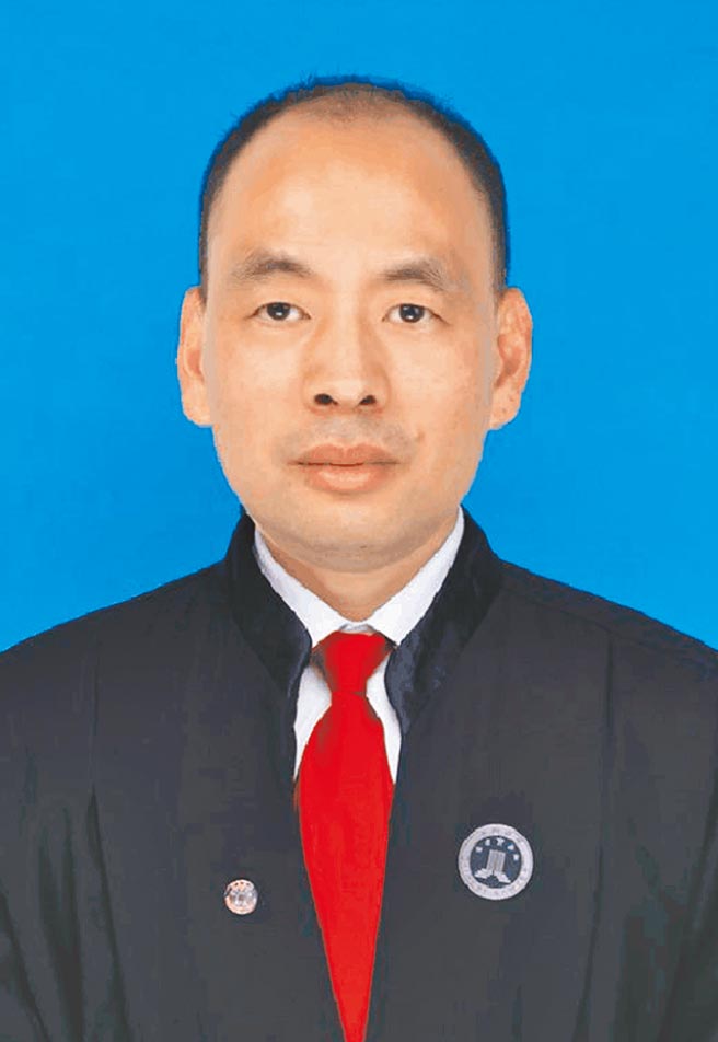 2021年1月4日 卢思位律师。（摘自网路）