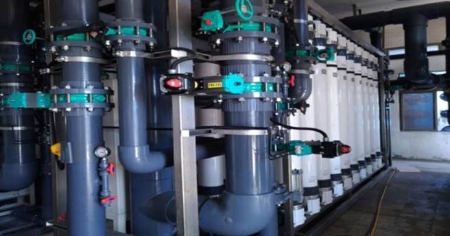 海淡厂改善暨扩建后，每日产量由0.2万吨提升至0.4万吨。（县府提供）