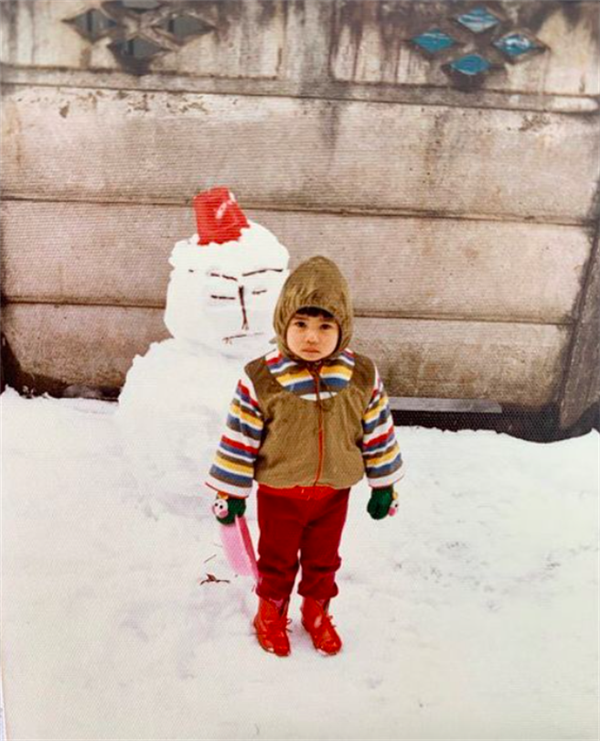 柴崎幸童年时模样可爱。（摘自柴崎幸IG）