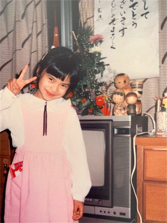 柴崎幸童年时模样可爱。（摘自柴崎幸IG）
