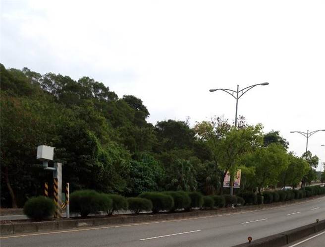 彰化市东外环道2.2公里处已经连续3年都荣登杆王了，速限为70公里，超过80公里即会被拍照告发。（彰化县警察局提供／吴敏菁彰化传真）