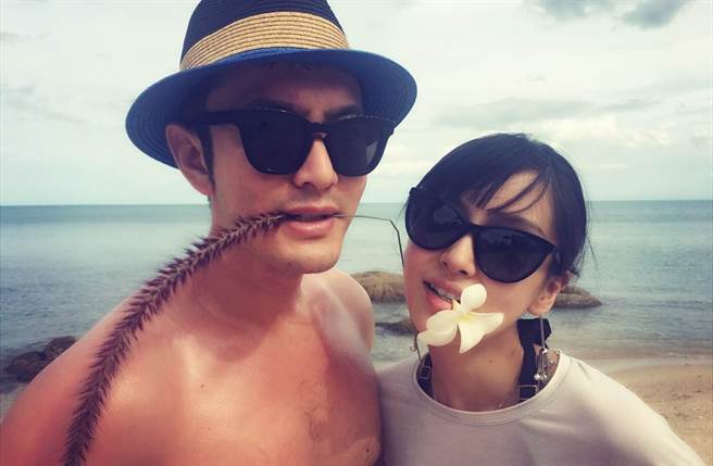 黄晓明与Angelababy婚后，曾大方不吝分享夫妻生活幸福。(翻摄自黄晓明工作室微博)