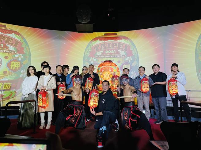 台北灯节将在2月26日登场，观传局６日指出，展期将由摇滚天王伍佰与金曲歌后魏如萱揭开序幕。（吴康玮摄）