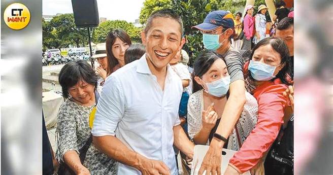 吴怡农近日完成请益行程后，确定在7日领票登记，确定角逐主委一职。（本报资料照片）